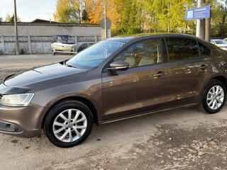 2012 Volkswagen Jetta VI, коричневый, 650000 рублей, вид 2