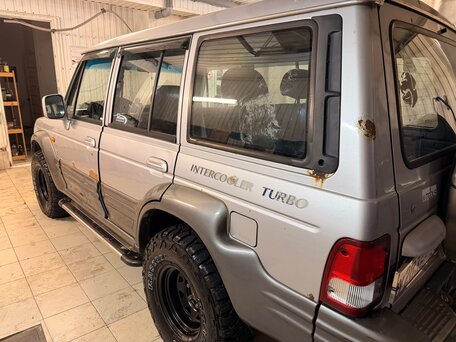 2001 Hyundai Galloper II, серый, 650000 рублей, вид 4