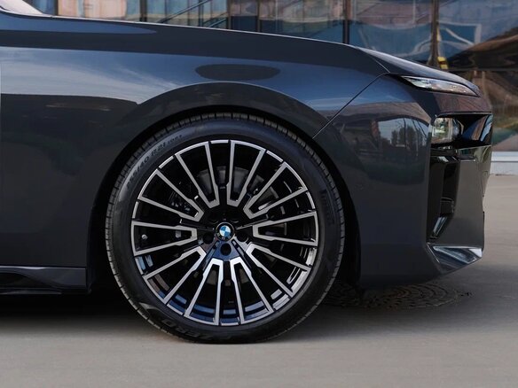 2025 BMW 7 серии 740d xDrive VII (G70), серый, 15900000 рублей - вид 10