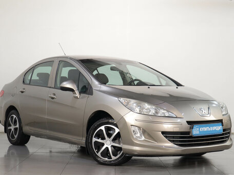 Peugeot 408 I