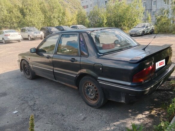1991 Mitsubishi Galant VI, серый - вид 2