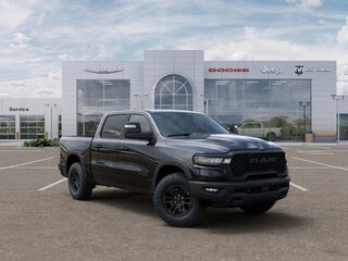 2026 Ram 1500 Crew Cab eTorque V Рестайлинг, чёрный, 7752411 рублей, вид 3