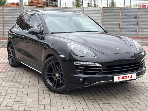 2014 Porsche Cayenne Diesel II (958), чёрный, 2400000 рублей - вид 3