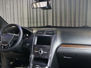2018 Ford Explorer V Рестайлинг, чёрный, 2799000 рублей, вид 5