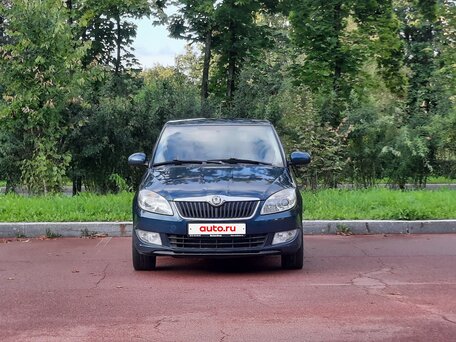 2011 Skoda Fabia II Рестайлинг, синий, 580000 рублей, вид 3