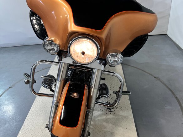 2008 Harley-Davidson Street Glide, оранжевый, 560000 рублей - вид 2