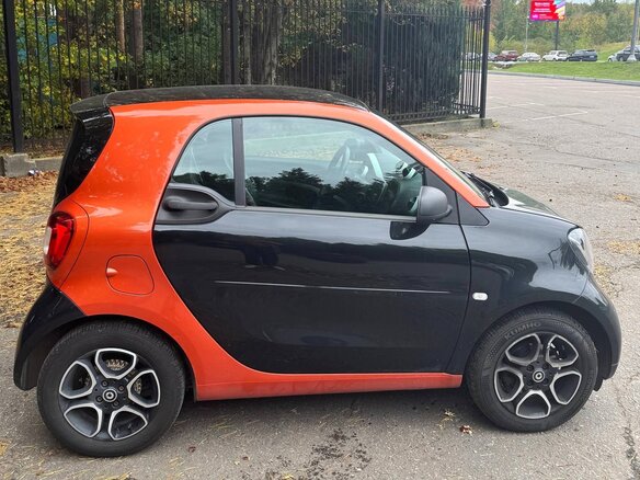 2018 Smart Fortwo III, чёрный, 1650000 рублей - вид 2