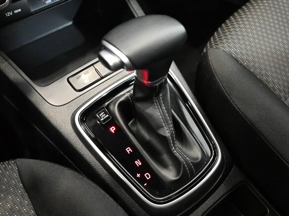 2021 Kia Rio X IV Рестайлинг, красный, 1830000 рублей - вид 16