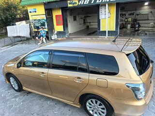 2009 Toyota Corolla Fielder X (E140, E150) Рестайлинг, коричневый, 700000 рублей, вид 4