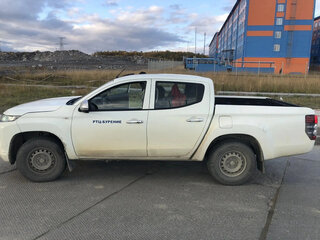 2019 Mitsubishi L200 V Рестайлинг, белый, 1300000 рублей, вид 4