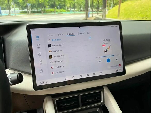 2025 BYD Yuan Up 45.12 kWh, серебристый, 1650000 рублей - вид 16