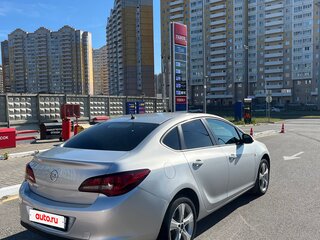2012 Opel Astra J Рестайлинг, серебристый, 700000 рублей, вид 5
