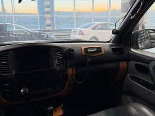 2007 Toyota Land Cruiser 105 100 Series Рестайлинг 2, серебристый, 3200000 рублей, вид 5