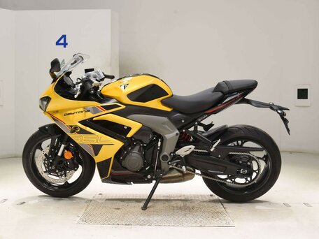2026 Triumph Daytona 660, жёлтый, 1197000 рублей, вид 1