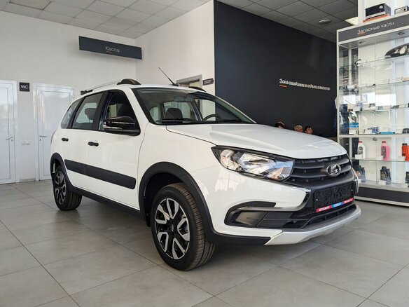 2026 Lada (ВАЗ) Granta Cross I Рестайлинг, белый, 1247900 рублей - вид 6