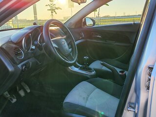 2013 Chevrolet Cruze I Рестайлинг, серебристый, 620000 рублей, вид 5