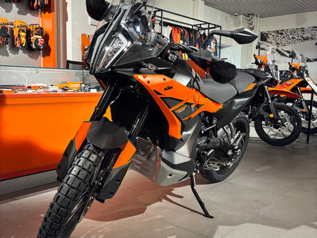 2026 KTM 790 Adventure, чёрный, 1450000 рублей, вид 2