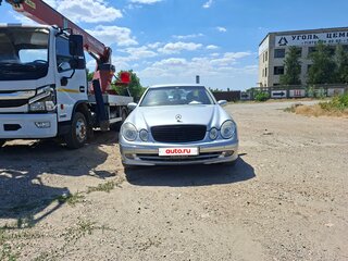 2003 Mercedes-Benz E-Класс 240 III (W211, S211), серебристый, 850000 рублей, вид 1