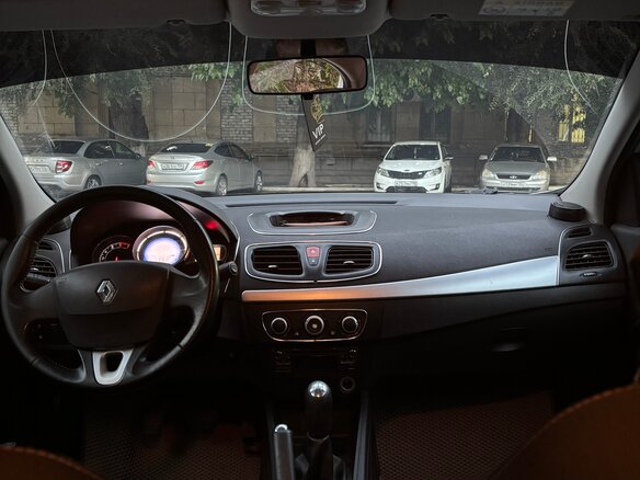 2014 Renault Fluence I Рестайлинг, белый, 530000 рублей - вид 15