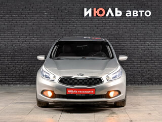 2013 Kia Ceed II, бежевый, 970000 рублей, вид 2