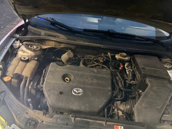 2008 Mazda 3 5-speed I (BK) Рестайлинг, серебристый, 460000 рублей - вид 9