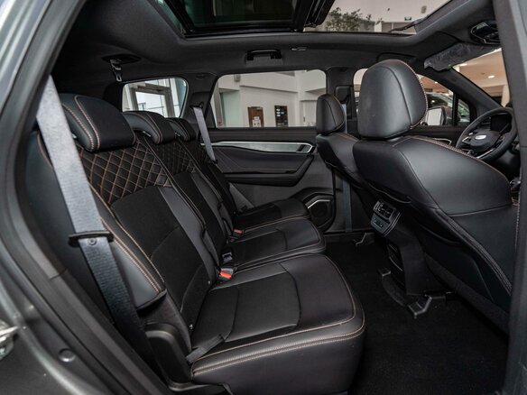 2026 Geely Okavango I Рестайлинг, серый, 4085990 рублей - вид 10