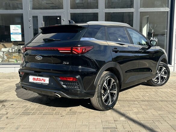 2023 JAC JS6, чёрный, 1850000 рублей - вид 1