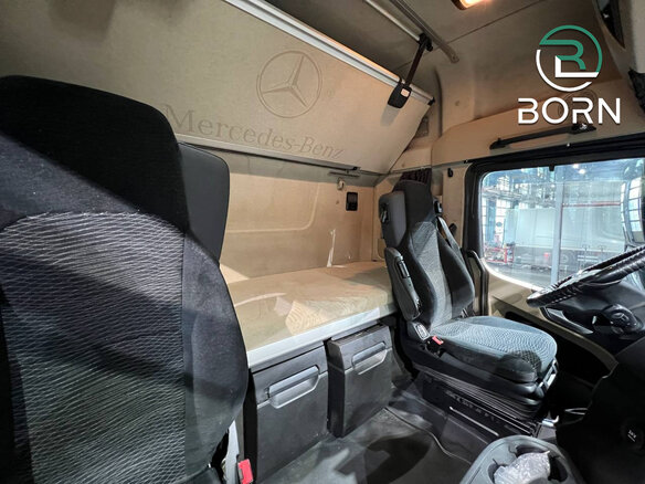 2021 Mercedes-Benz Actros, белый, 4400000 рублей - вид 14