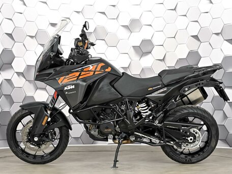 2018 KTM 1290 Super Adventure S, чёрный, 1399000 рублей, вид 4
