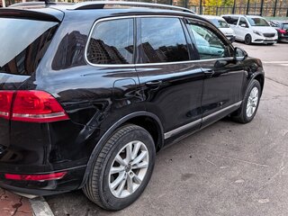 2011 Volkswagen Touareg II, чёрный, 1800000 рублей, вид 5