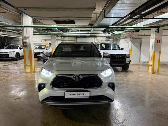 2026 Toyota Highlander IV (XU70), белый, 5650000 рублей - вид 1
