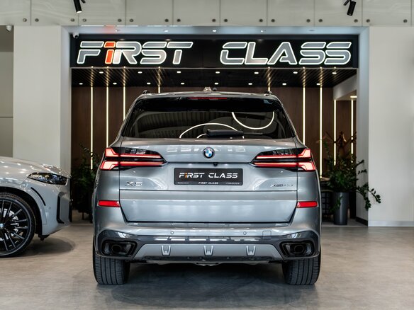 2025 BMW X5 40i IV (G05/G18) Рестайлинг, серый - вид 11