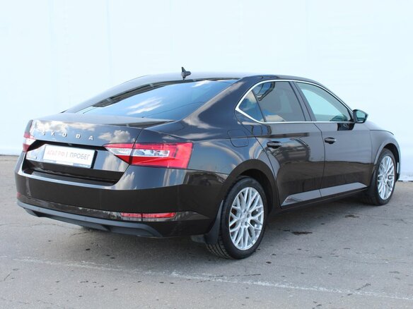 2021 Skoda Superb III Рестайлинг, коричневый - вид 6