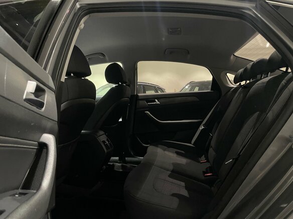 2018 Hyundai Sonata VII (LF) Рестайлинг, серый, 1800000 рублей - вид 8
