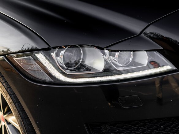 2016 Jaguar XF II, чёрный, 1890000 рублей - вид 9