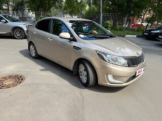 2012 Kia Rio 4-speed III, бежевый, 780000 рублей, вид 3