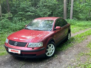 1997 Volkswagen Passat B5, красный, 360000 рублей, вид 2