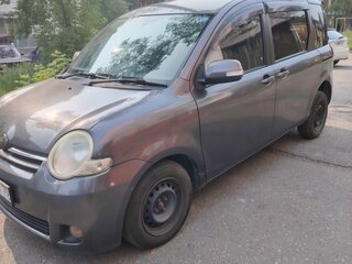 2015 Toyota Sienta I Рестайлинг 2, серый, 730000 рублей, вид 1