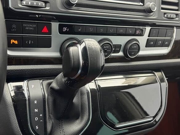 2018 Volkswagen Multivan T6, белый, 6860000 рублей - вид 11