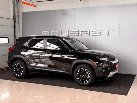 2022 Chevrolet TrailBlazer III, чёрный, 1779000 рублей, вид 1