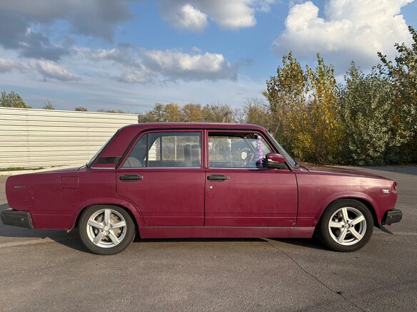 2004 Lada (ВАЗ) 2107, пурпурный, 150000 рублей - вид 1