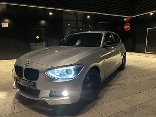 2012 BMW 1 серии 118i II (F20/F21), серебристый, 1049999 рублей, вид 1