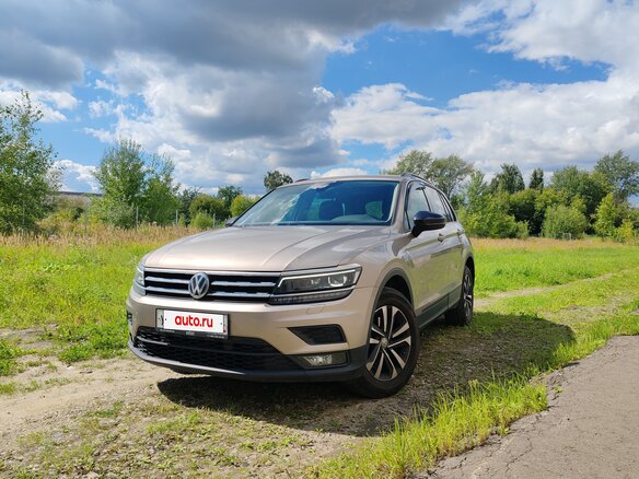 2019 Volkswagen Tiguan II, коричневый, 2199000 рублей