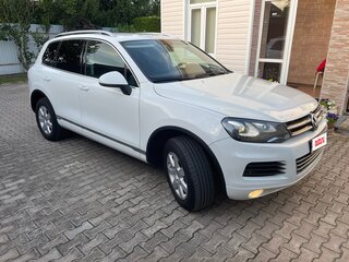 2014 Volkswagen Touareg II, белый, 2250000 рублей, вид 4