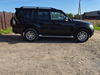 2014 Mitsubishi Pajero IV Рестайлинг 2, чёрный, 2390000 рублей, вид 4