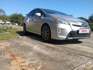 2014 Toyota Prius III Рестайлинг (XW30), серый, 1020000 рублей, вид 2