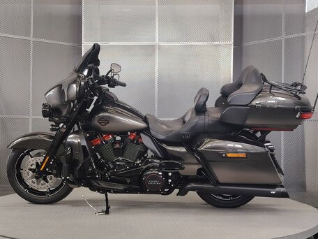 2018 Harley-Davidson Ultra Limited, серый, 2299000 рублей, вид 5
