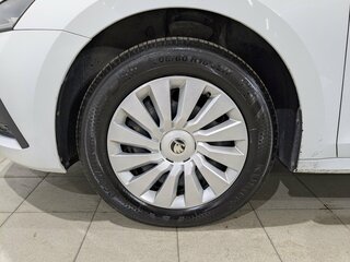 2021 Skoda Octavia IV (A8), белый, 1900000 рублей, вид 5