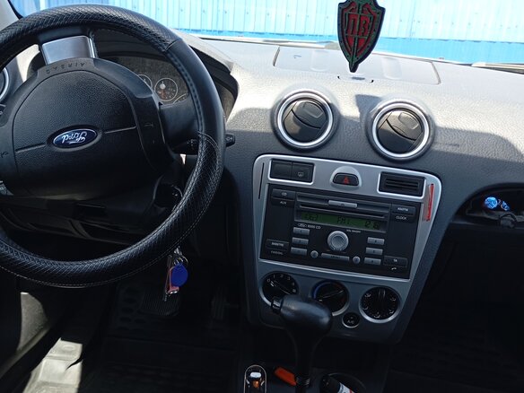 2011 Ford Fusion I Рестайлинг, серый, 780000 рублей - вид 4