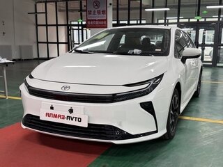 2026 Toyota Corolla XII (E210) Рестайлинг 2, белый, 3620000 рублей, вид 2